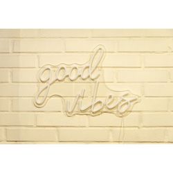 LETRERO ESTILO NEON GOOD VIBES (USB/40,6X60,9CM)