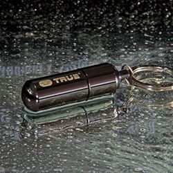 TRUE ENCENDEDOR LLAVERO IMPERMEABLE Y RECARGABLE