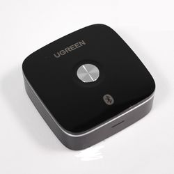 UGREEN ADAPTADOR AUDIO RECEPTOR BLUETOOTH 5.0 A 2RCA M RECARGABLE NEGRO  CM123
