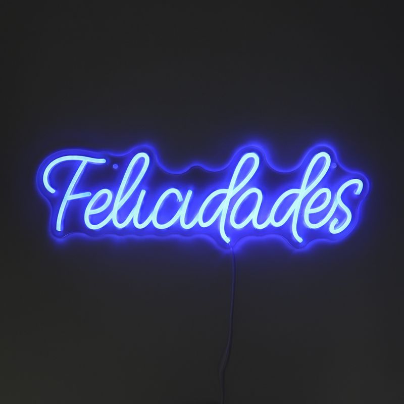 LETRERO-ESTILO-NEON-FELICIDADES-AZUL-GENERICO