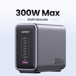 UGREEN SUPER CARGADOR PARA ESCRITORIO 300W 1 USB-A + 4 USB-C CD333